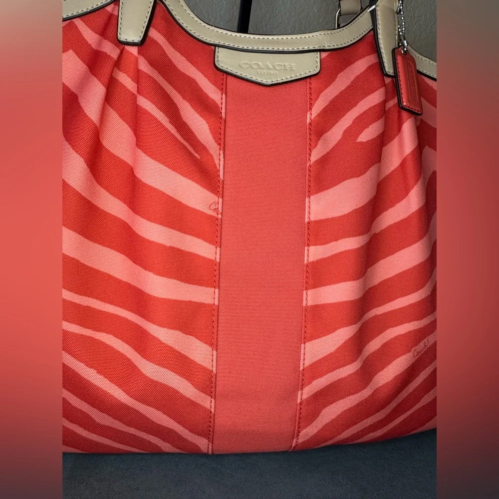 Coach Zebra Stripe Canvas Shoulder Tote w/ Double Hang Tags Beige Leather Trim - Picture 12 of 14
